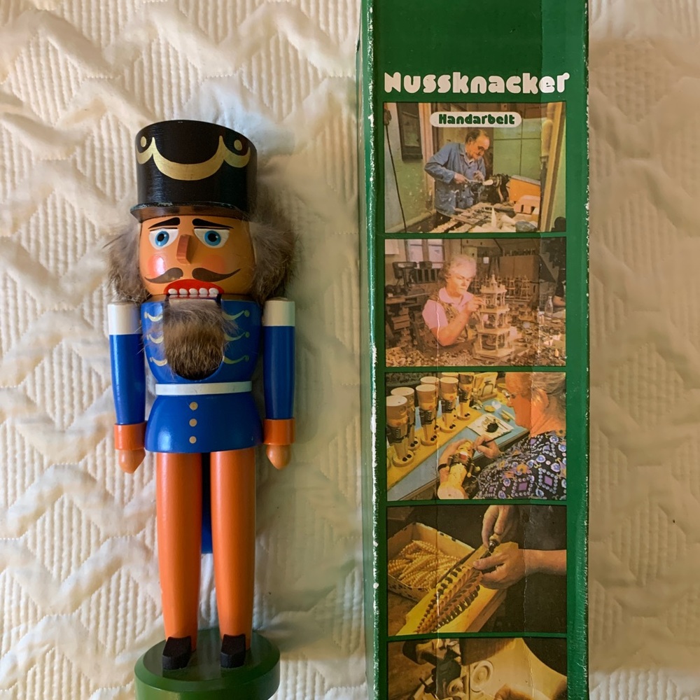 Nutcracker German Husar soldier Erzgebirge Germany Vintage 12 inches tall
